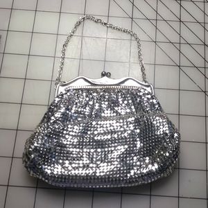 Vintage Whiting & Davis silver mesh snap purse